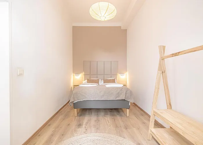 Lovely 1br & 1lr For 5p In The Heart Of *